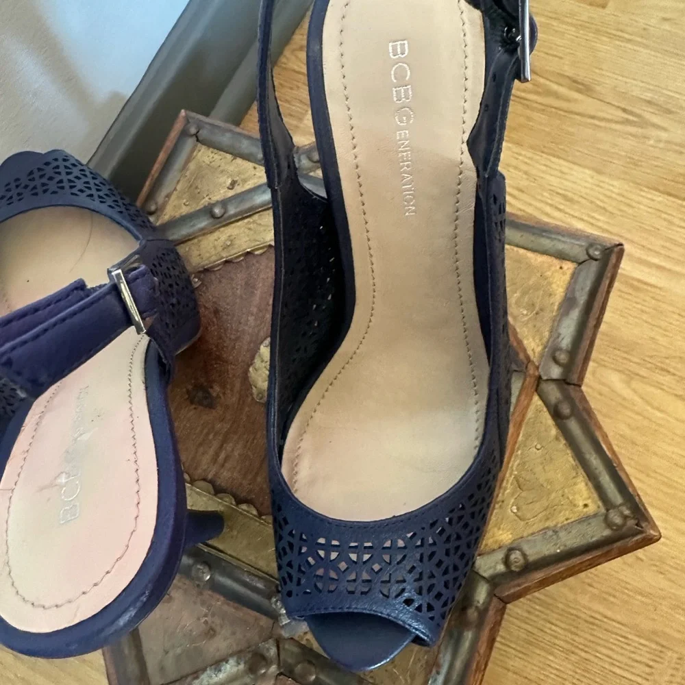 BCBGeneration High Heels Panther Laser Cut / Blue - Picture 5 of 5